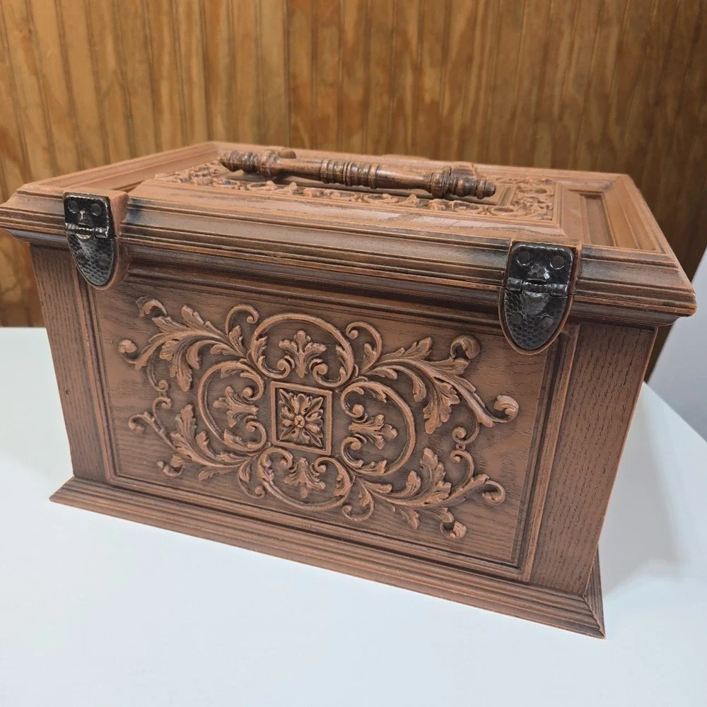 Vintage 1970's Max Klein Brown Faux-Wood Plastic Sewing Box (15